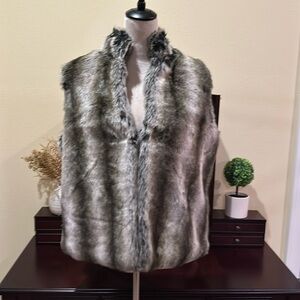 Very soft Faux fur vest. Black/white/grey multi. Size S